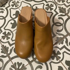 Ann Taylor loft clogs
